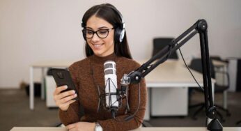 5 Best Podcasts for Personal Growth UK – Transform Your Life!
